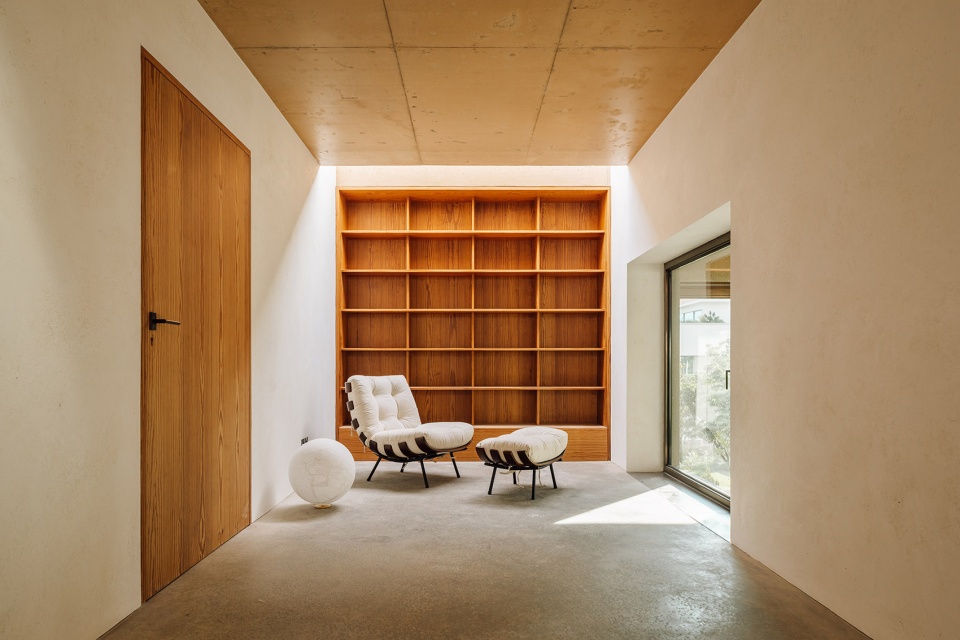 HOUSE 2 OPORTO by Ricardo Bak Gordon