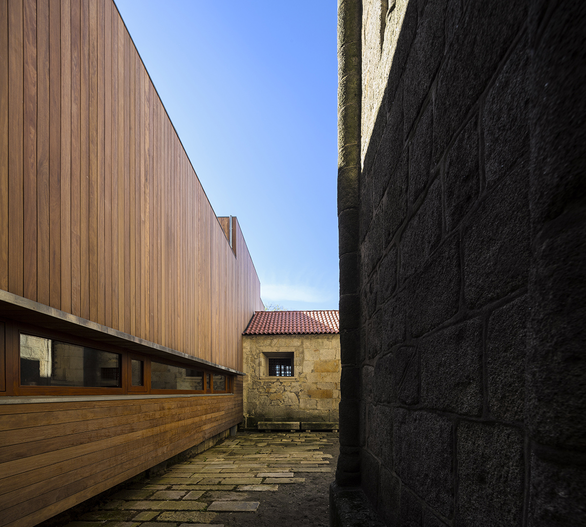 refurbishment of cabido facilities by carlos castanheira clara bastai