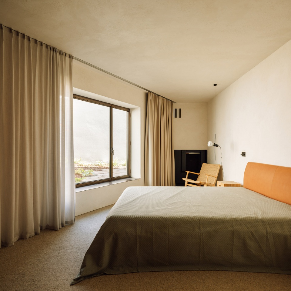 HOUSE 2 OPORTO by Ricardo Bak Gordon