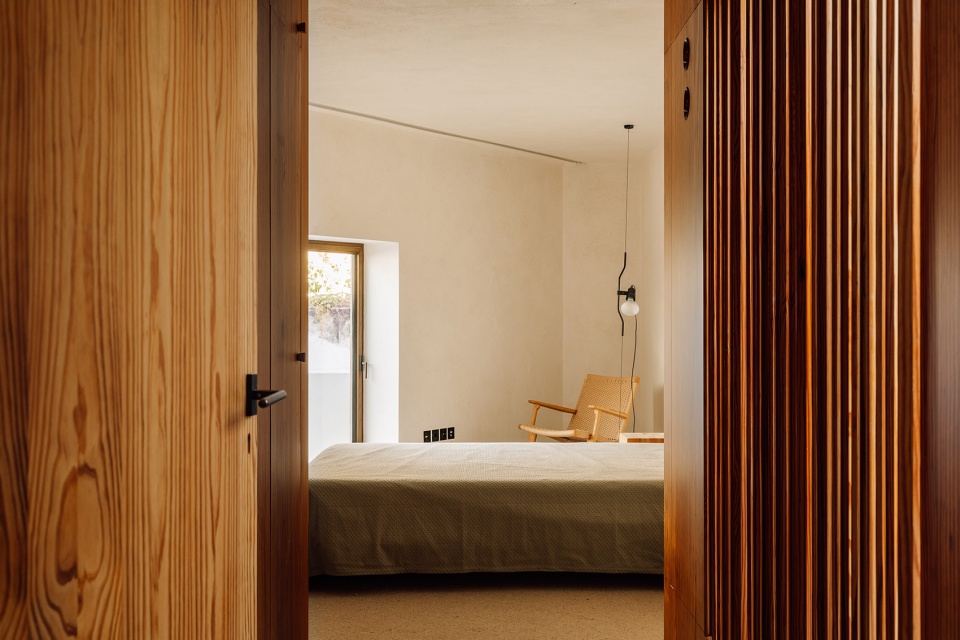 HOUSE 2 OPORTO by Ricardo Bak Gordon