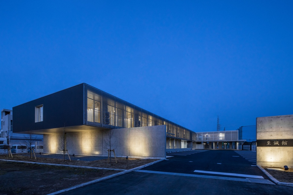 shiseikan by mikami architects