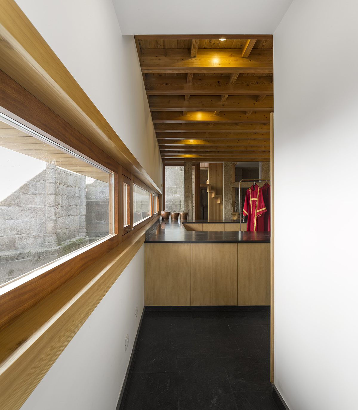 refurbishment of cabido facilities by carlos castanheira clara bastai