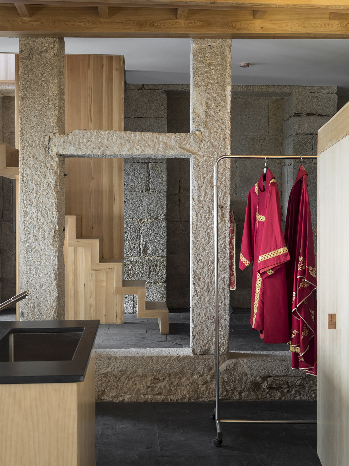 refurbishment of cabido facilities by carlos castanheira clara bastai
