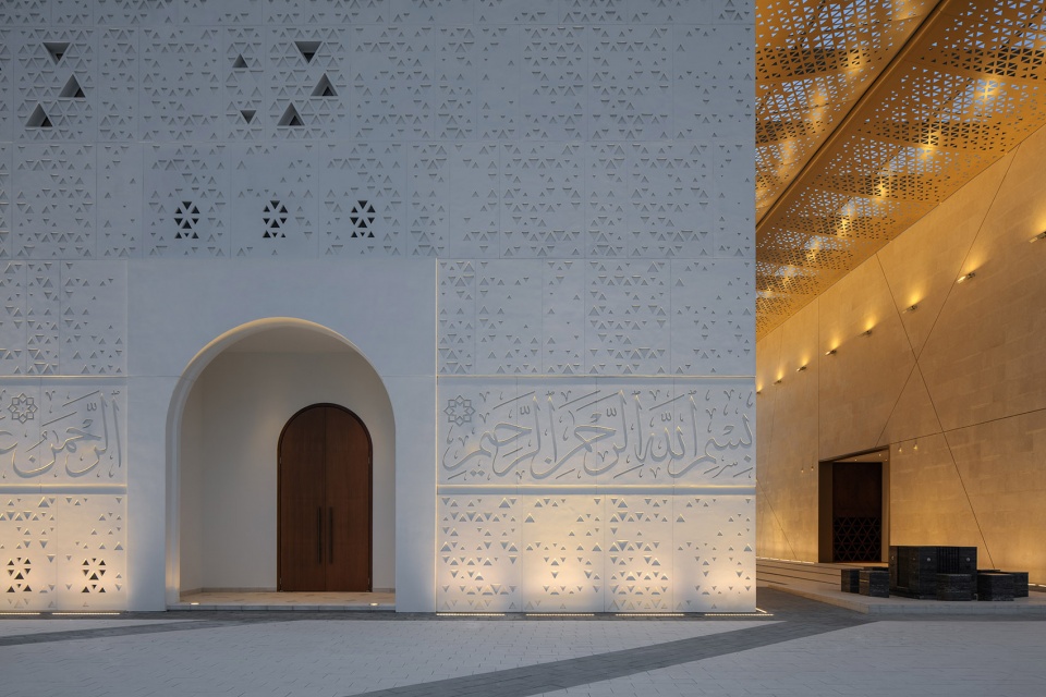 Mosque of The Late Mohamed Abdulkhaliq Gargash DABBAGH ARCHITECTS