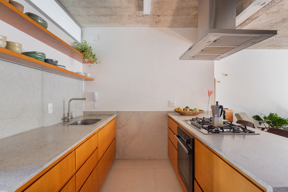rosa apartment by coda arquitectos
