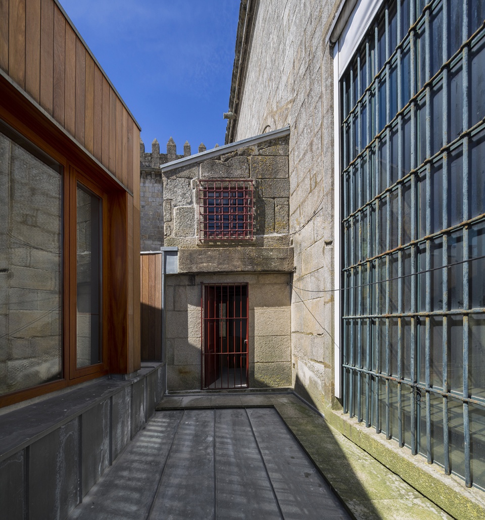 refurbishment of cabido facilities by carlos castanheira clara bastai