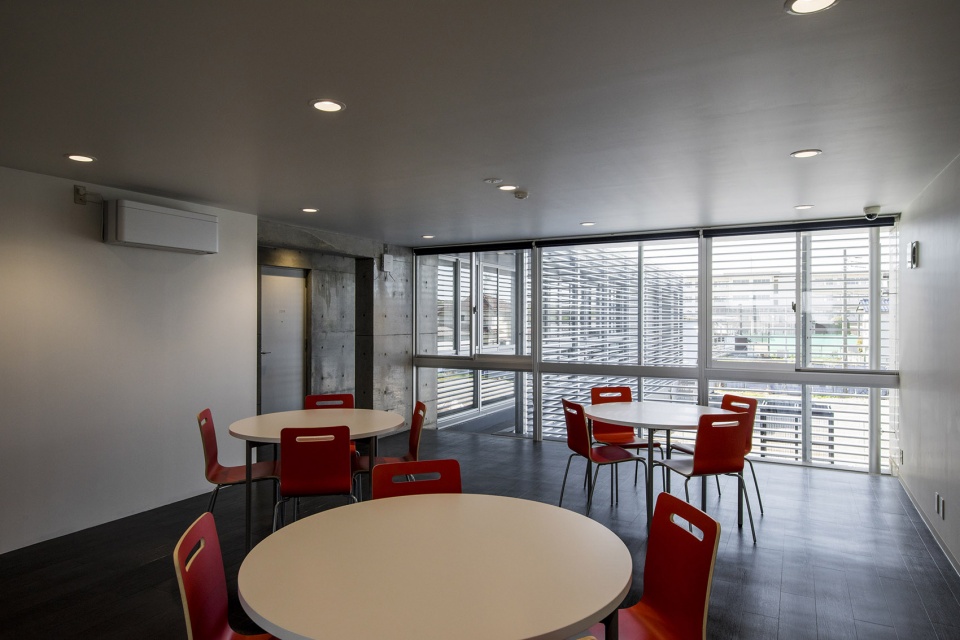 shiseikan by mikami architects