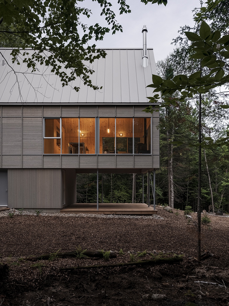 beside chalets by appareil architecture