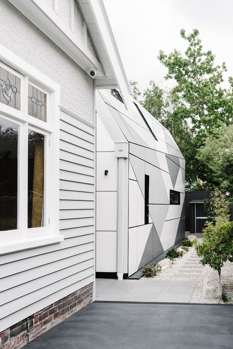 loch avenue residence by the stylesmiths