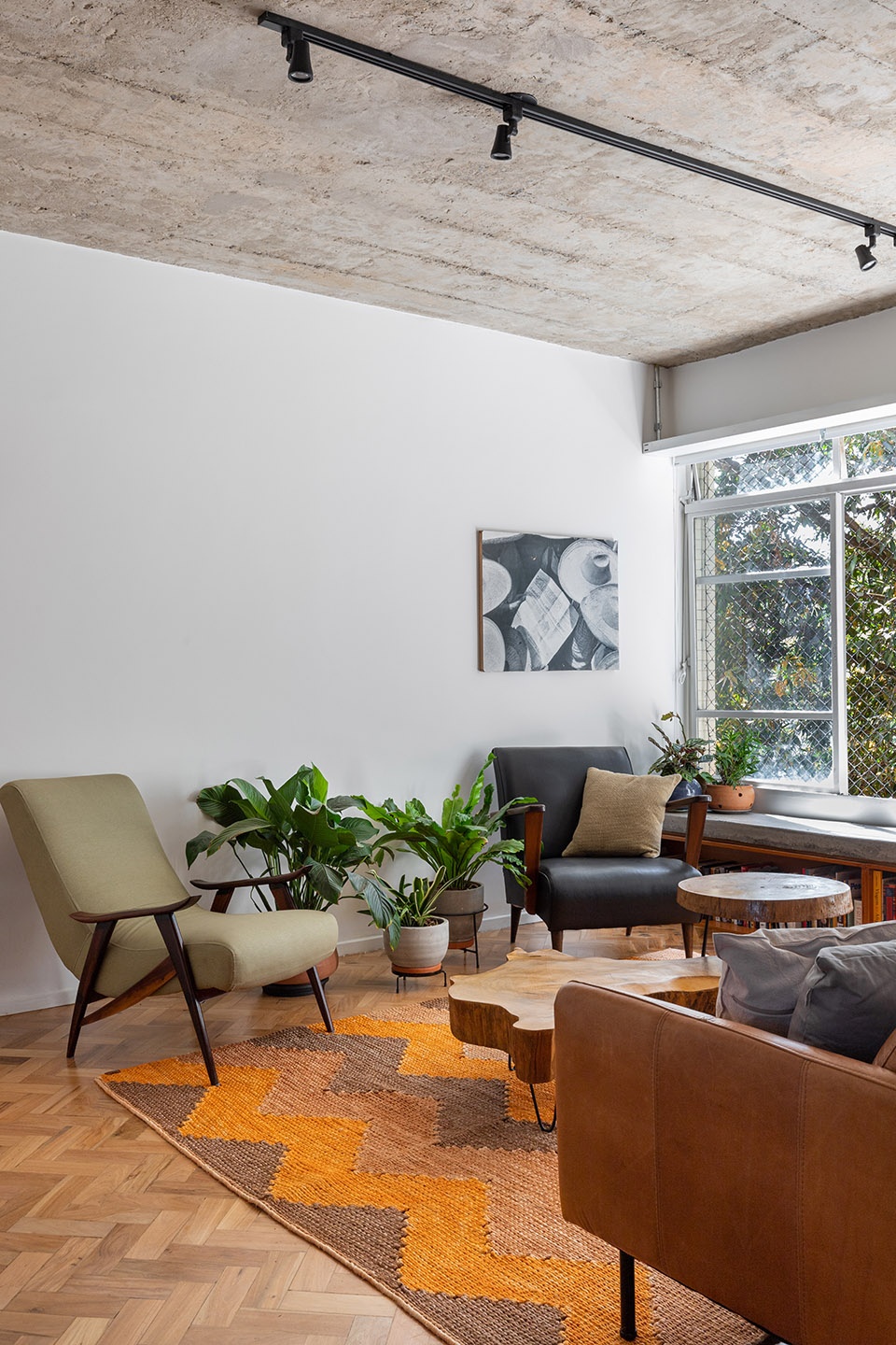 rosa apartment by coda arquitectos