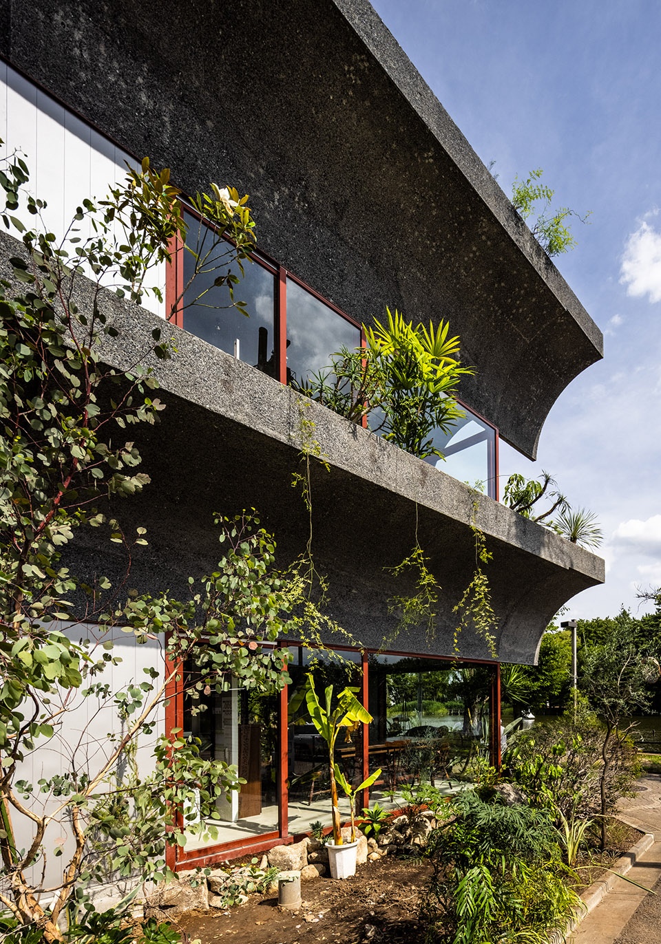 tsuruoka house by kiyoaki takeda architects