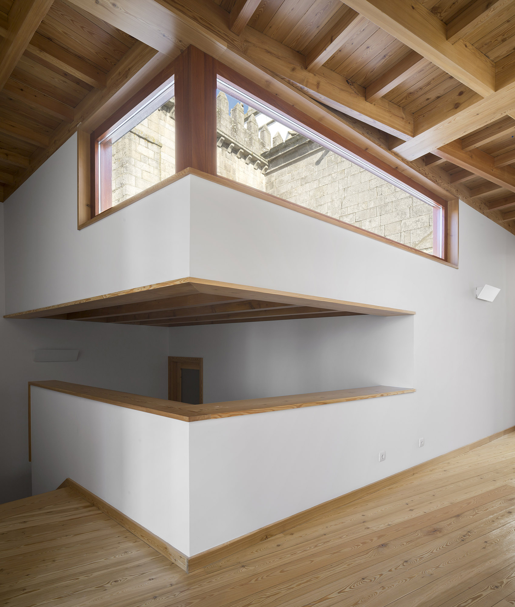 refurbishment of cabido facilities by carlos castanheira clara bastai