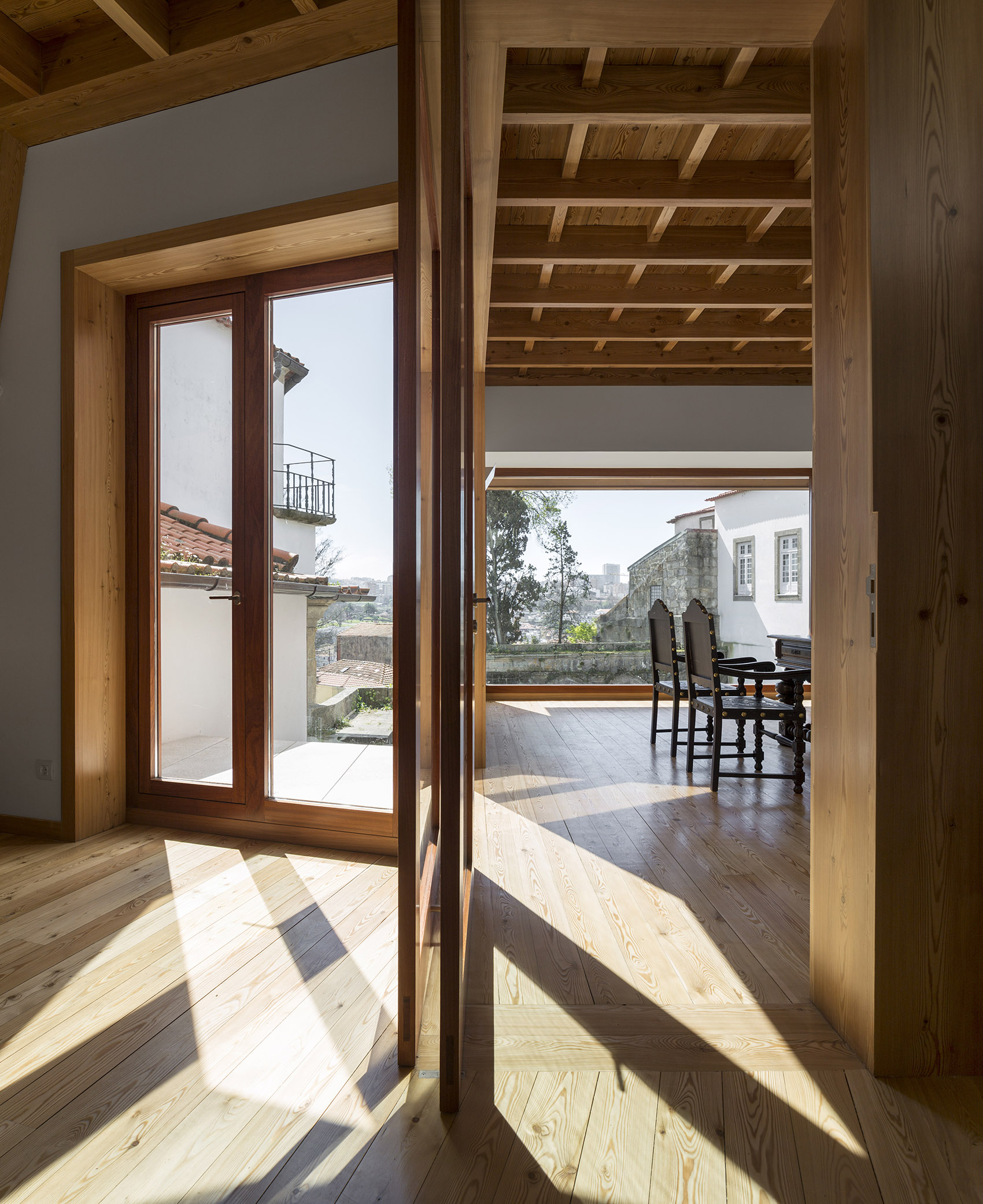 refurbishment of cabido facilities by carlos castanheira clara bastai