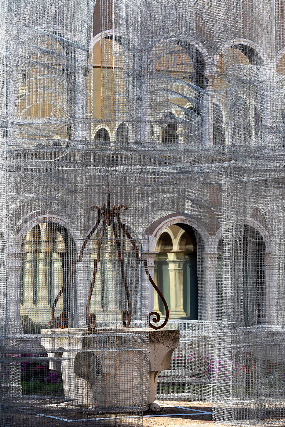 Sacral Edoardo Tresoldi