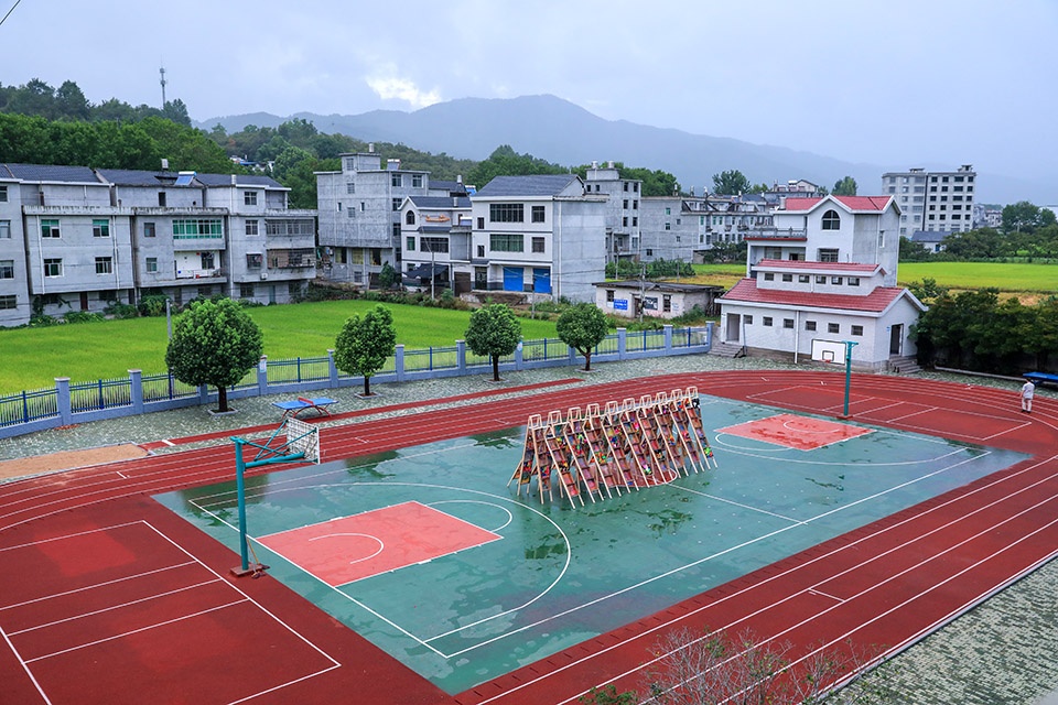 under 35 li hao