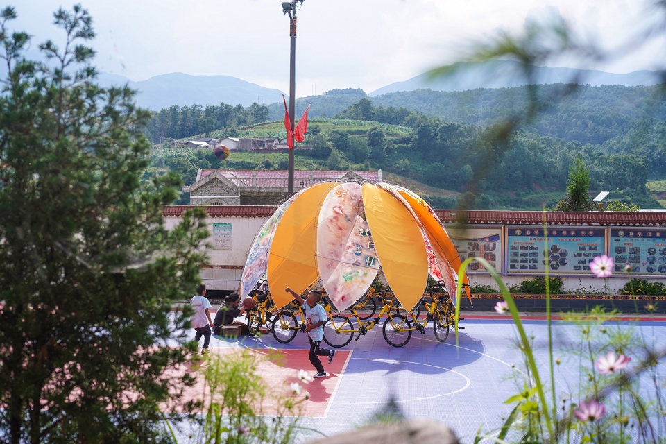 under 35 li hao