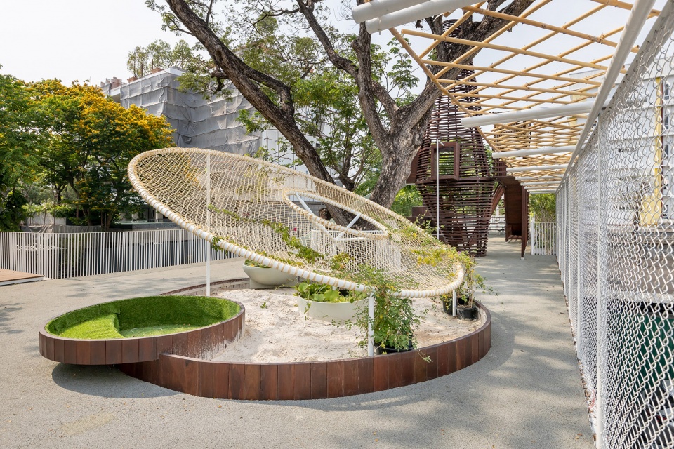 Thawsi Playground Imaginary Objects