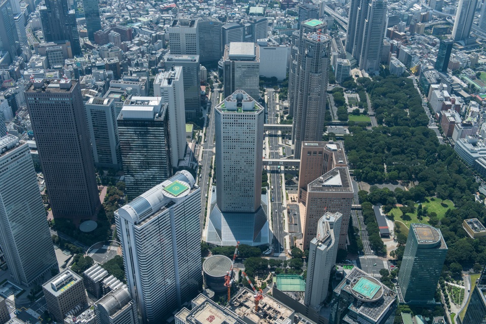 shinjuku sumitomo building by nikken sekkei ltd
