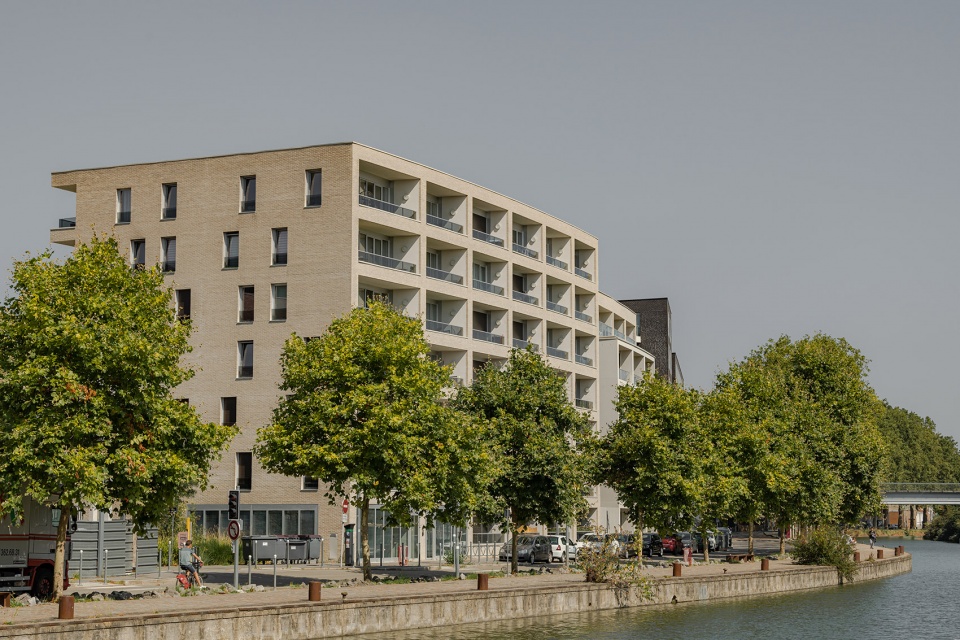 ilot 13B Rives de la Haute Deule by KAAN Architecten
