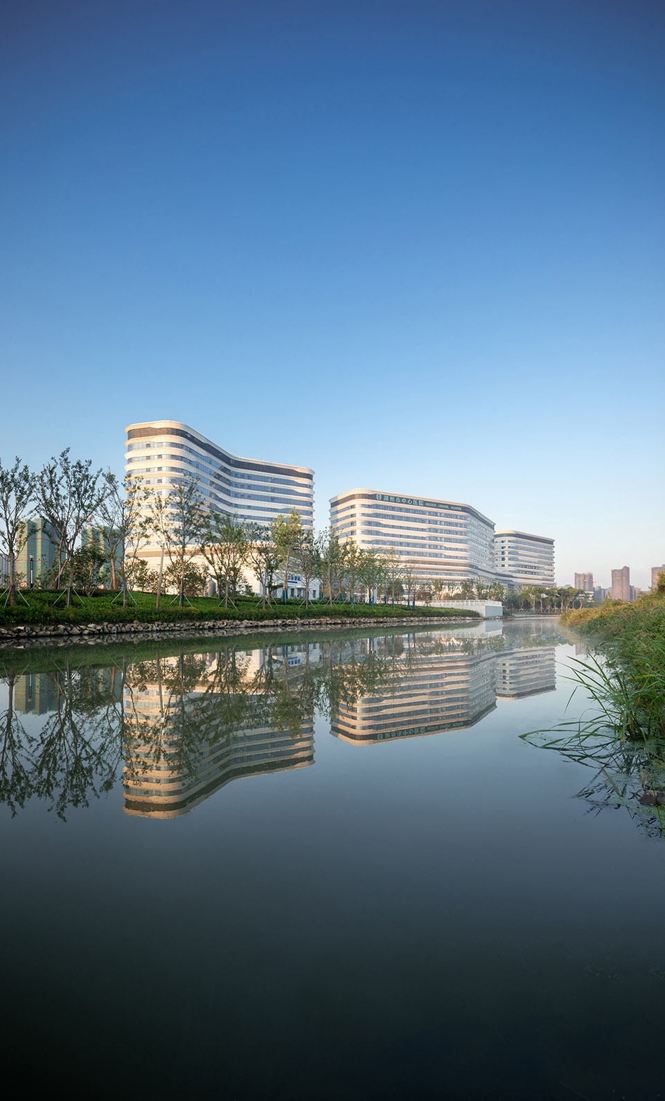 Huzhou Central Hospital by Perkins Will
