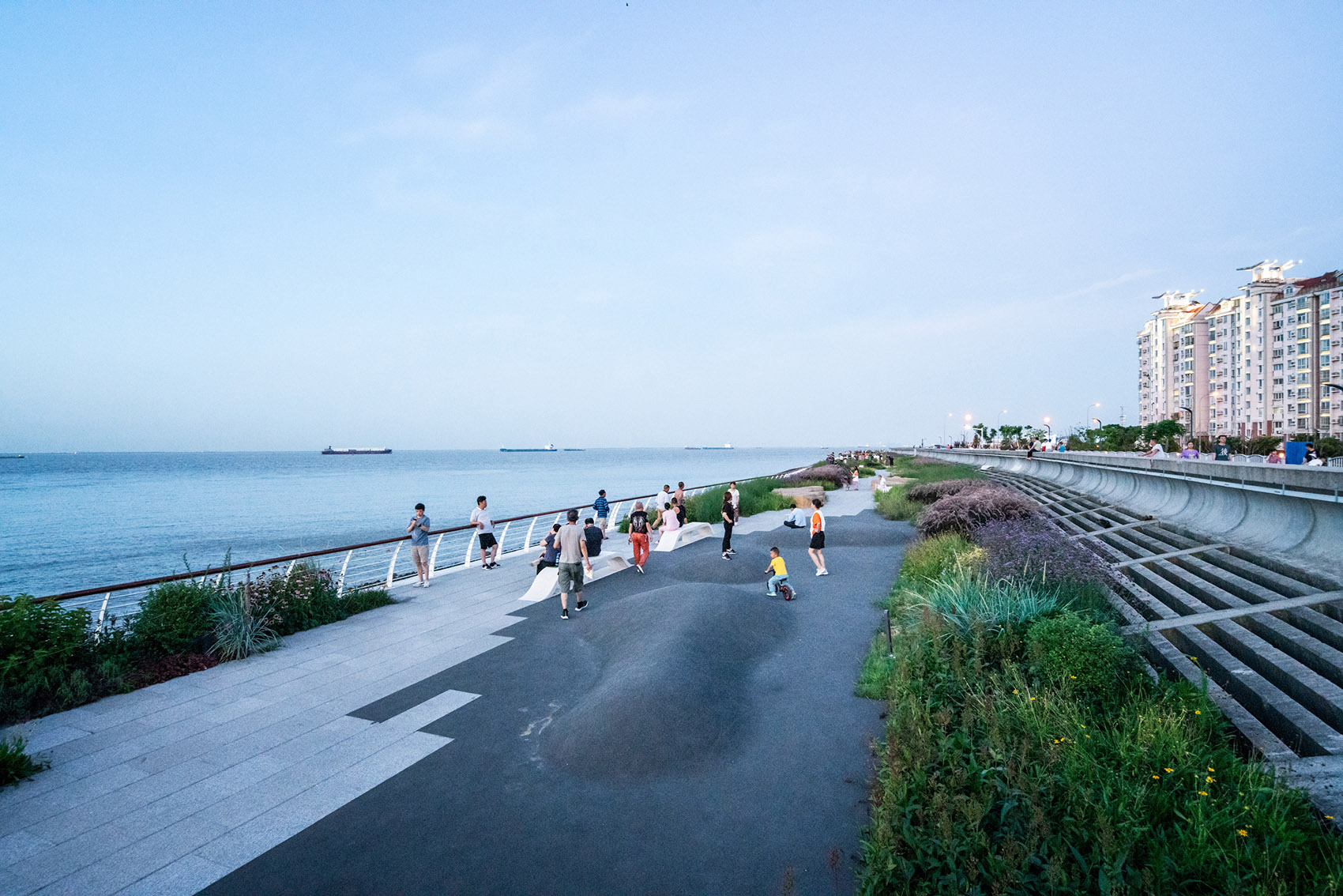 Ecological and Civic Transformation of the Waterfront of Baoshan Binjiang Phase I by Daguan Landscape Design