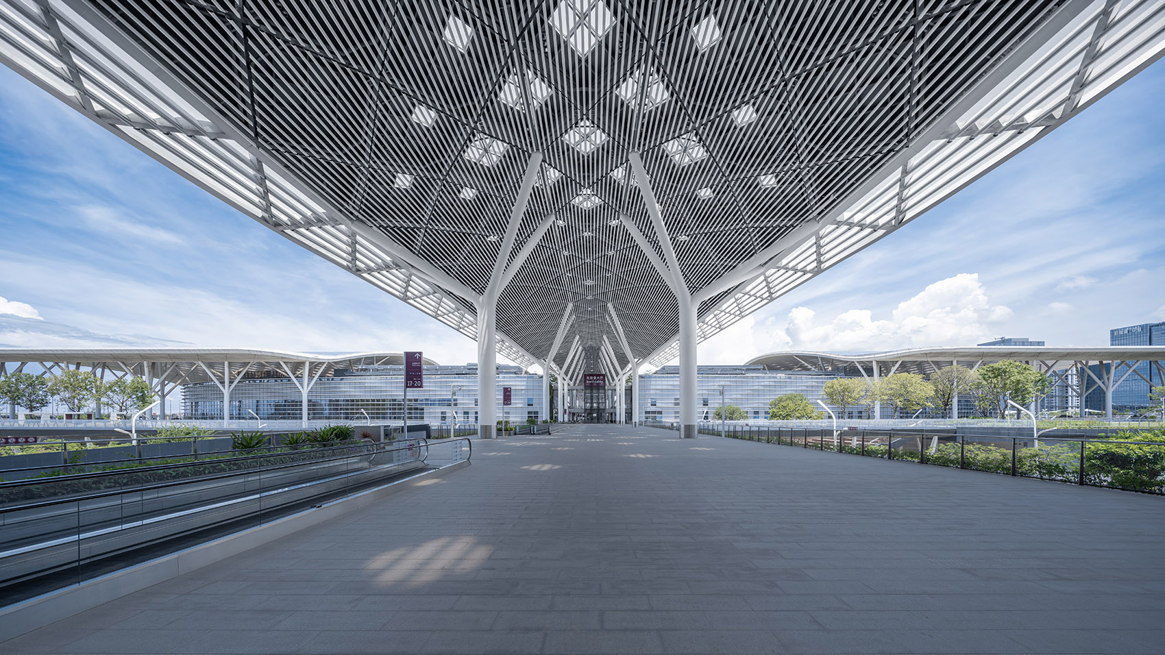 Shenzhen World China by VP