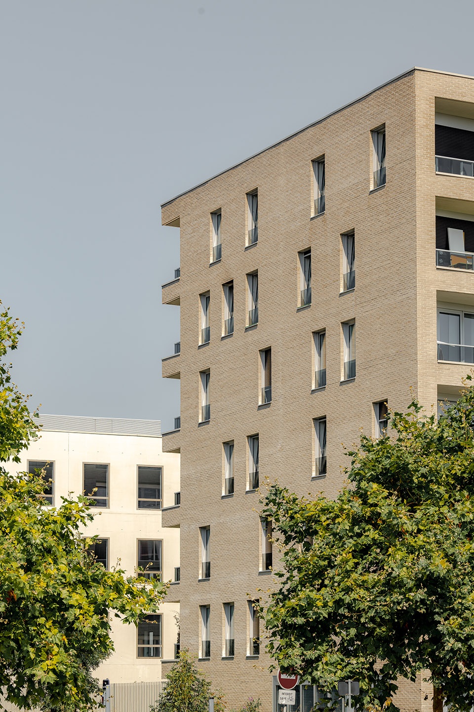 ilot 13B Rives de la Haute Deule by KAAN Architecten