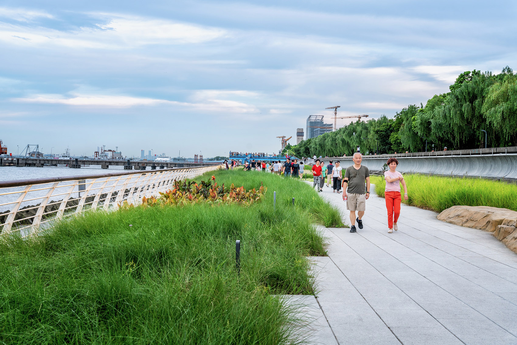 Ecological and Civic Transformation of the Waterfront of Baoshan Binjiang Phase I by Daguan Landscape Design