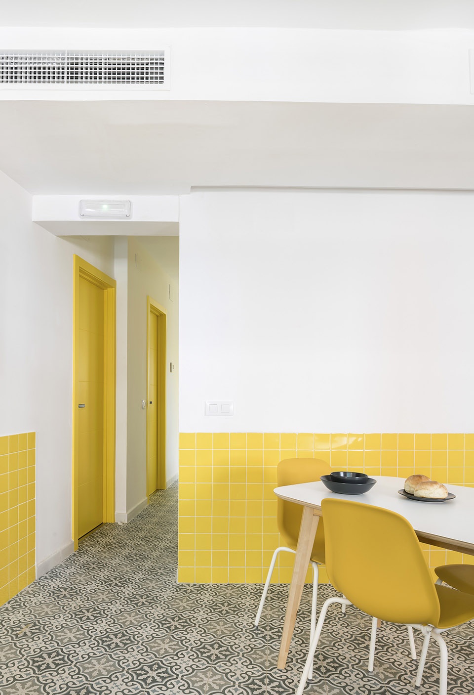 Getafe Student s residence by OOIIO Architecture