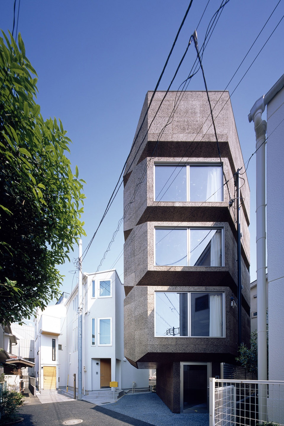 Bay Window Tower House Takaaki Fuji Yuko Fuji Architecture