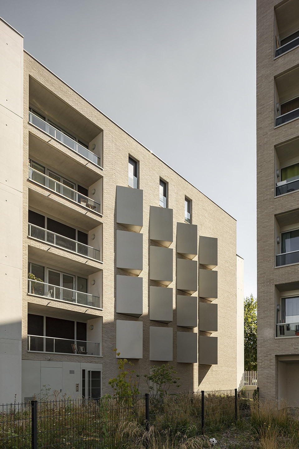 ilot 13B Rives de la Haute Deule by KAAN Architecten