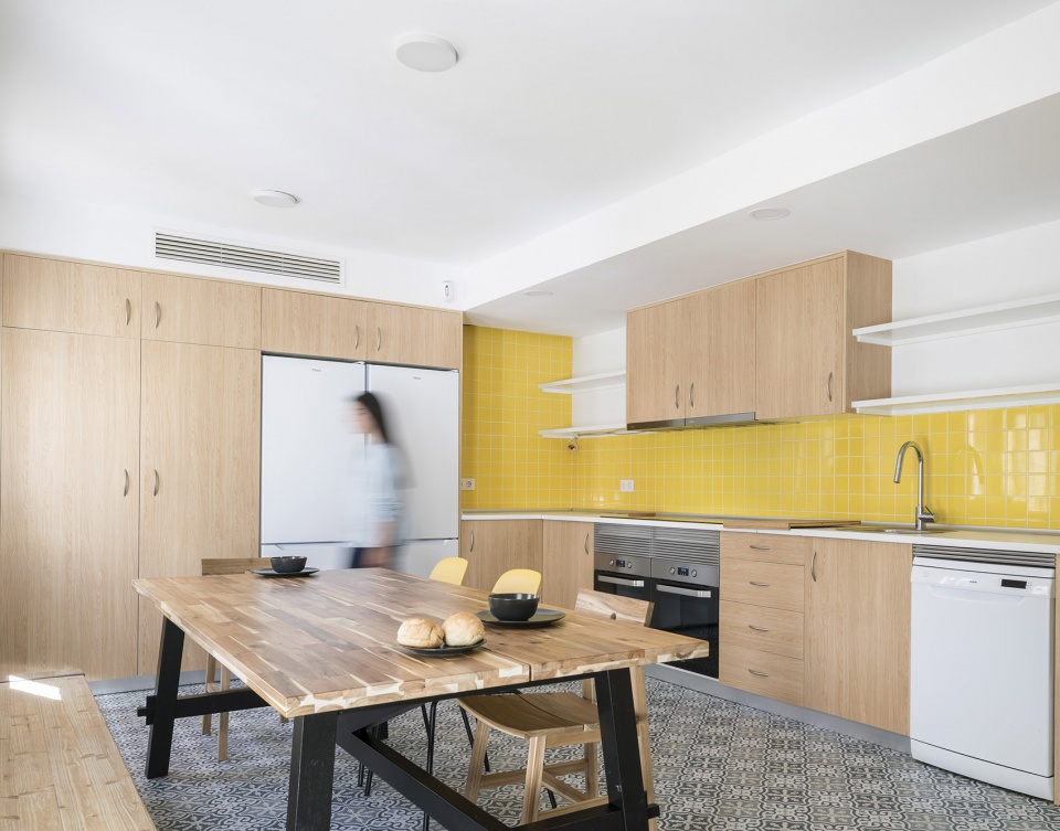 Getafe Student s residence by OOIIO Architecture