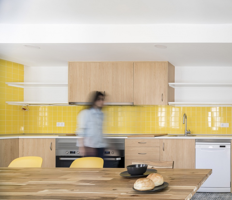 Getafe Student s residence by OOIIO Architecture