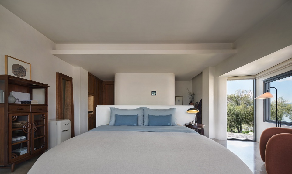 ladesee hotel china by saussure architects