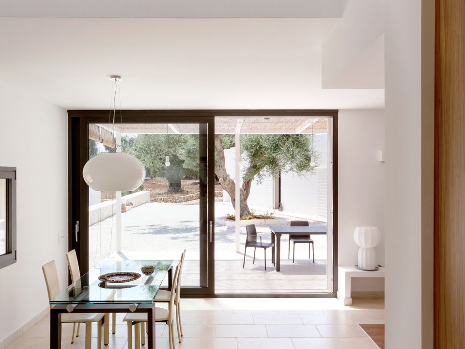 uliveto house by noname studio