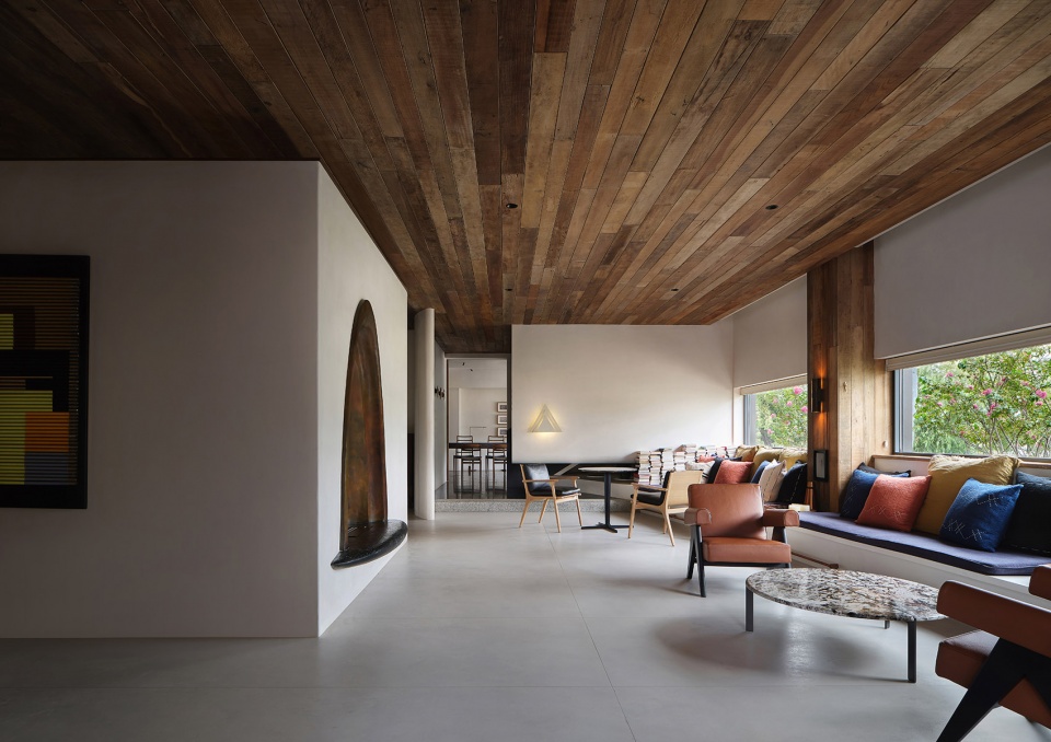 ladesee hotel china by saussure architects