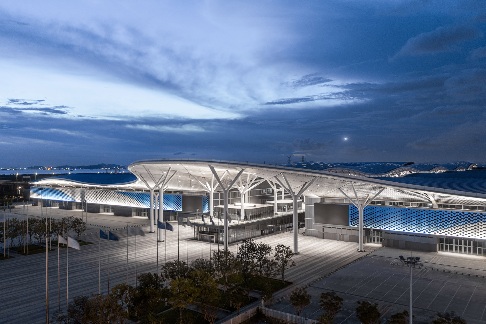 Shenzhen World China by VP