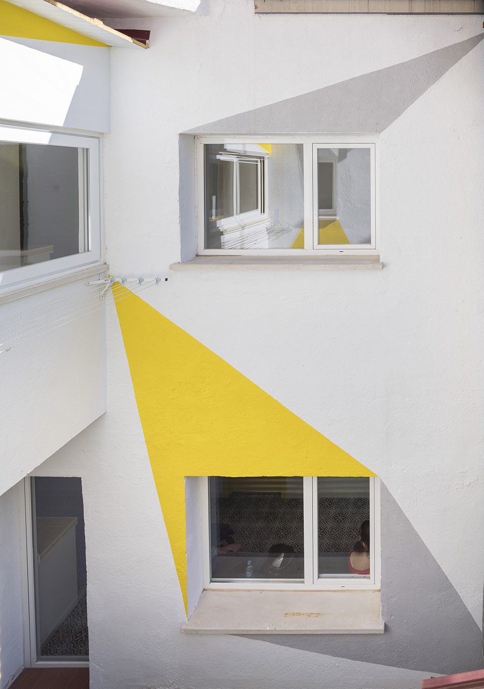 Getafe Student s residence by OOIIO Architecture
