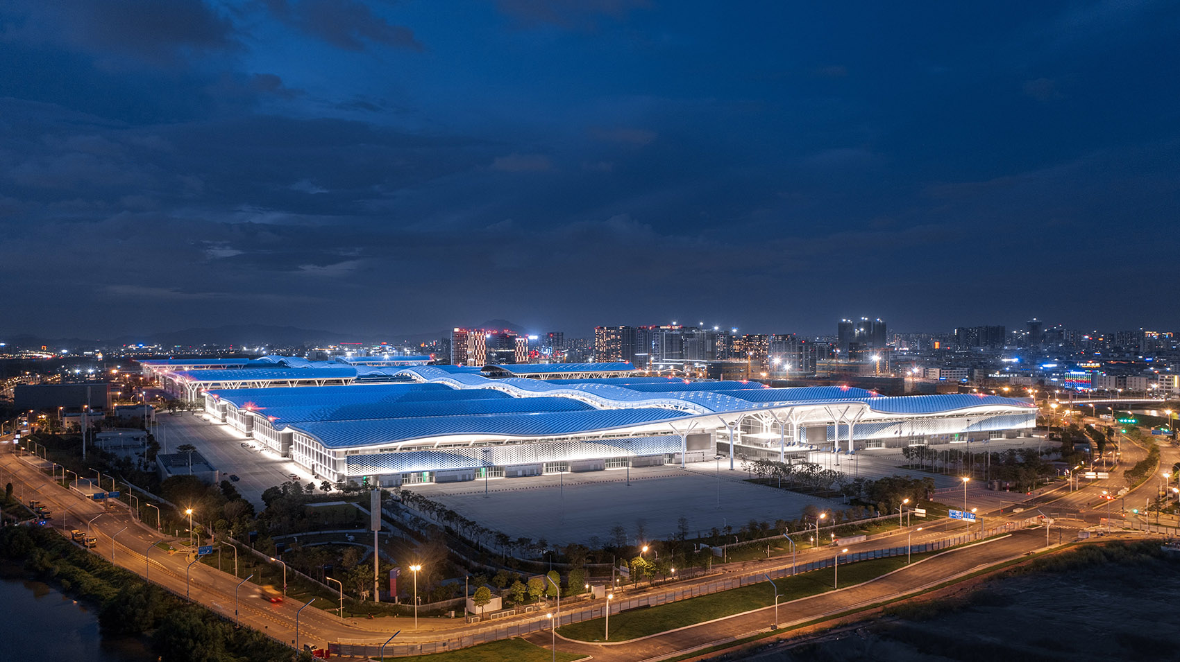Shenzhen World China by VP