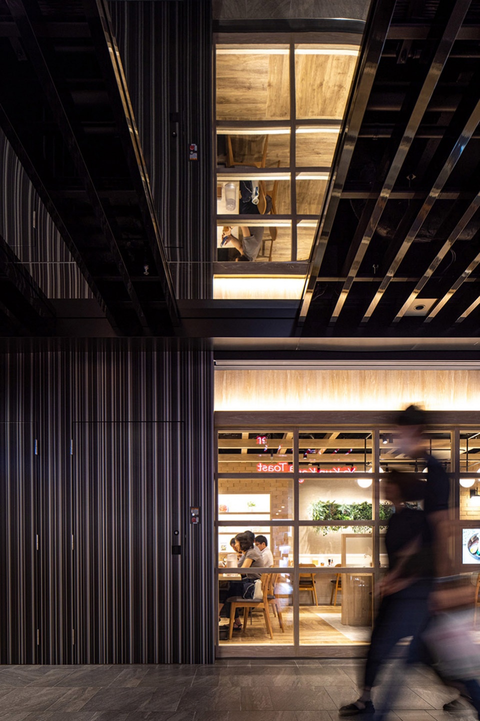 shinjuku sumitomo building by nikken sekkei ltd