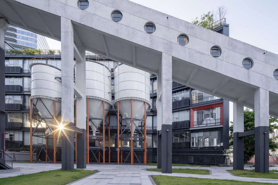 Pearl River Brewery Phase II Guangzhou by Atelier cnS