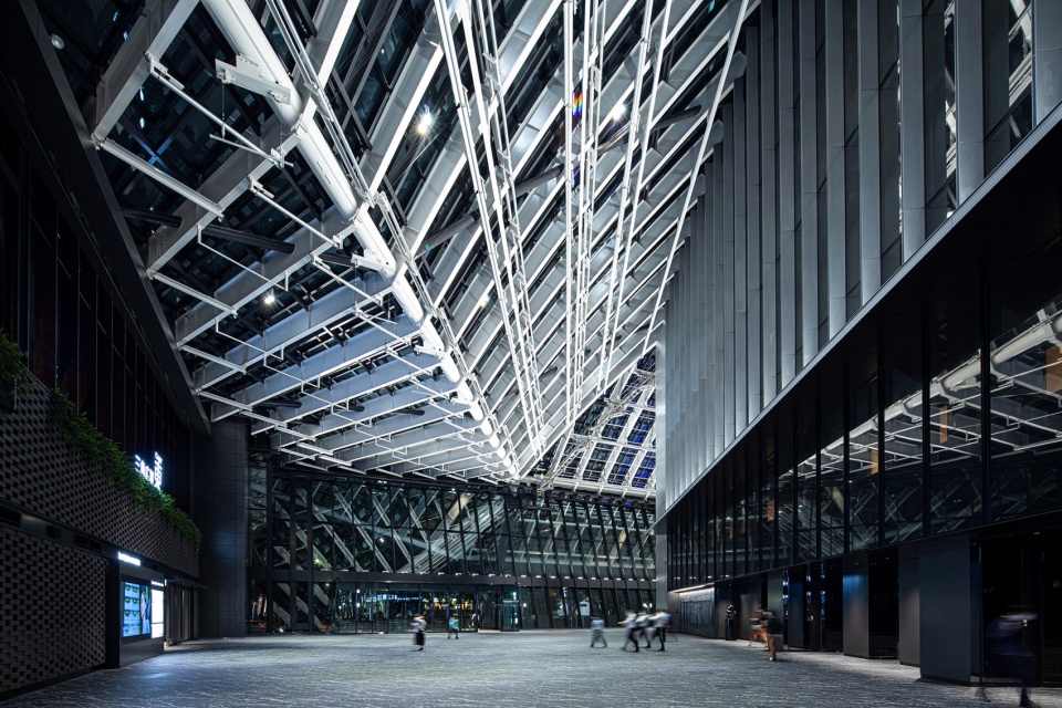 shinjuku sumitomo building by nikken sekkei ltd