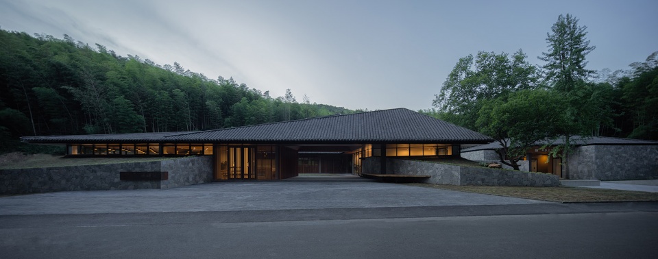 Wuxiang Mountain Qiu Hu Station Mix Architecture