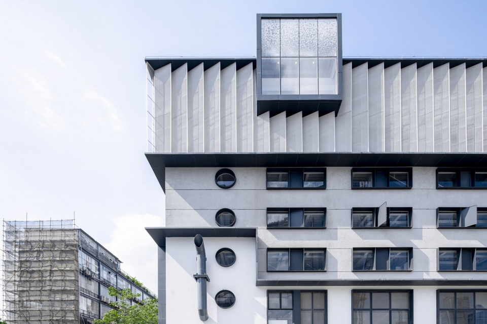 Pearl River Brewery Phase II Guangzhou by Atelier cnS