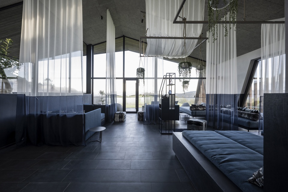 aeon hotel by noa