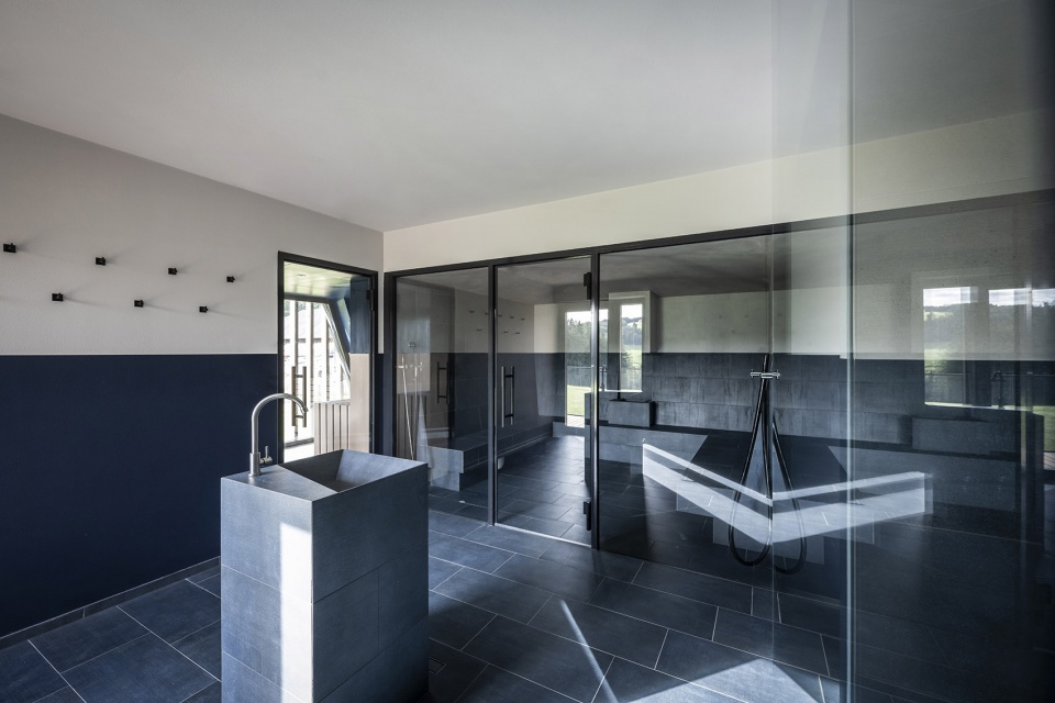 aeon hotel by noa