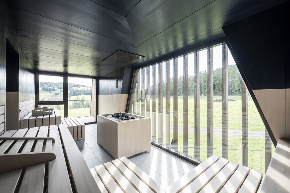 aeon hotel by noa