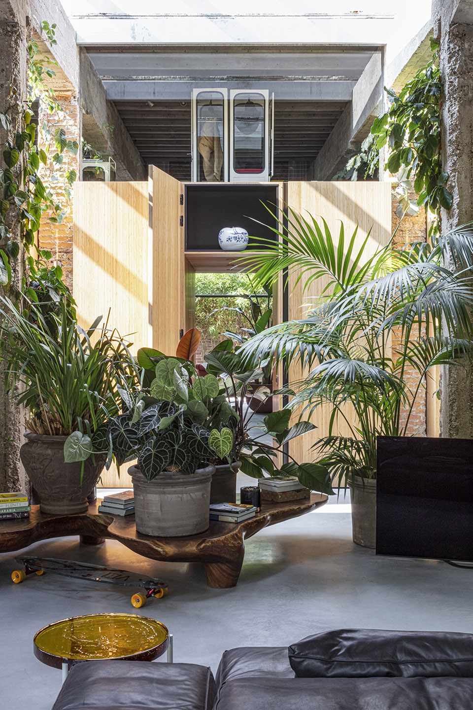 Villa West by MASA architects