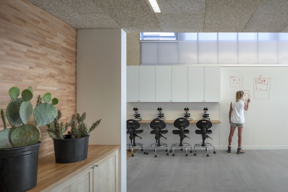 hazel hare center for plant science by 180 degrees design build colab studio