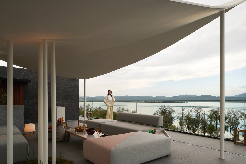 ladesee hotel china by saussure architects